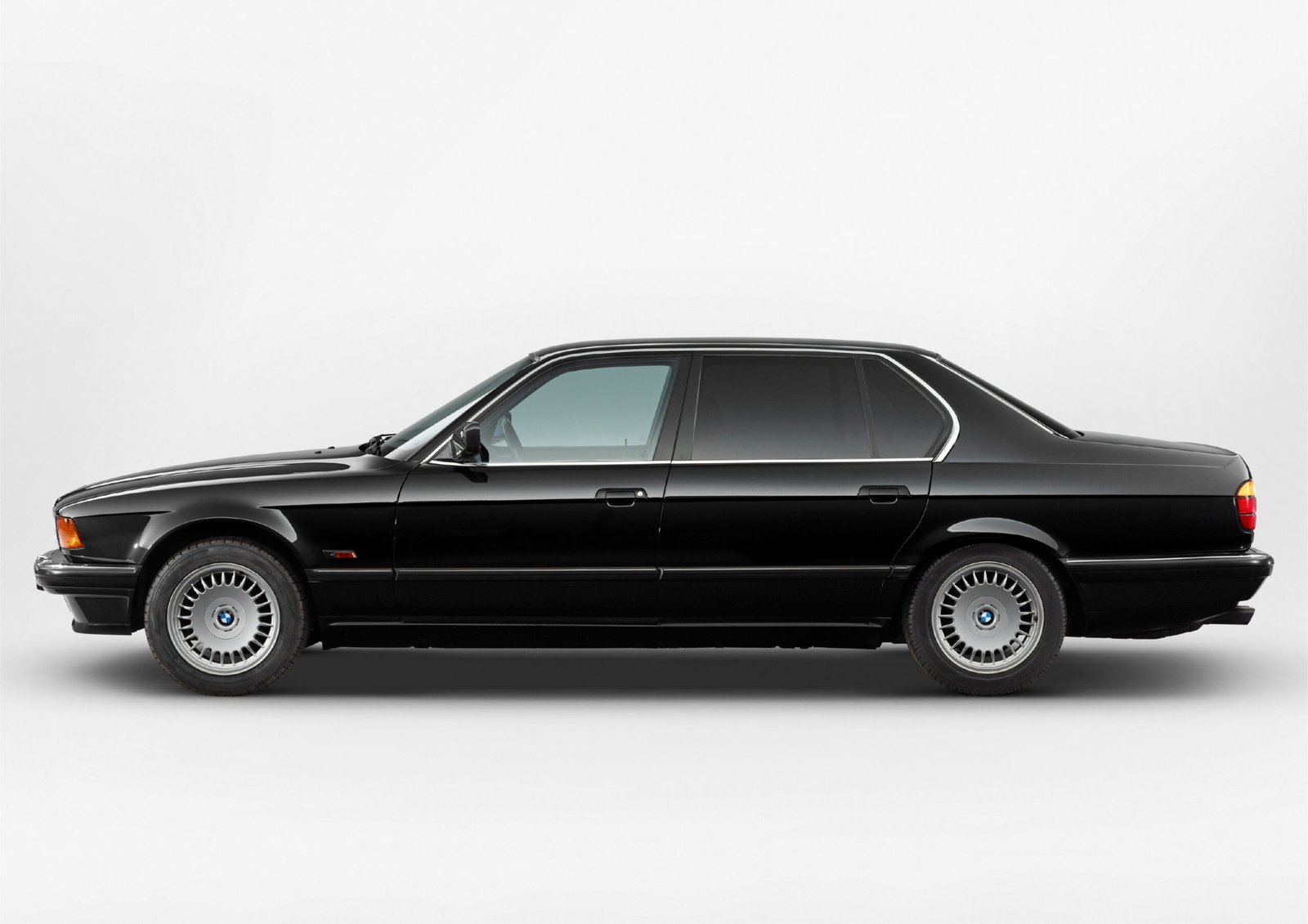 BMW 750 iL of Kolaha Collection Vintage Cars