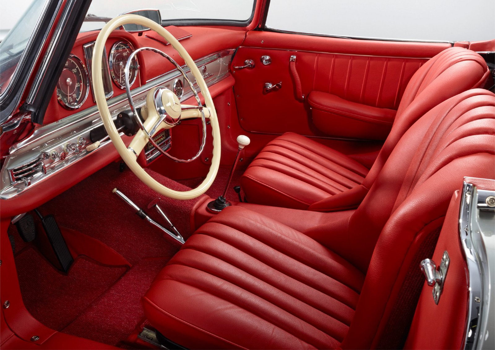 Mercedes-Benz 300 SL Roadster of Kolaha Collection Vintage Cars