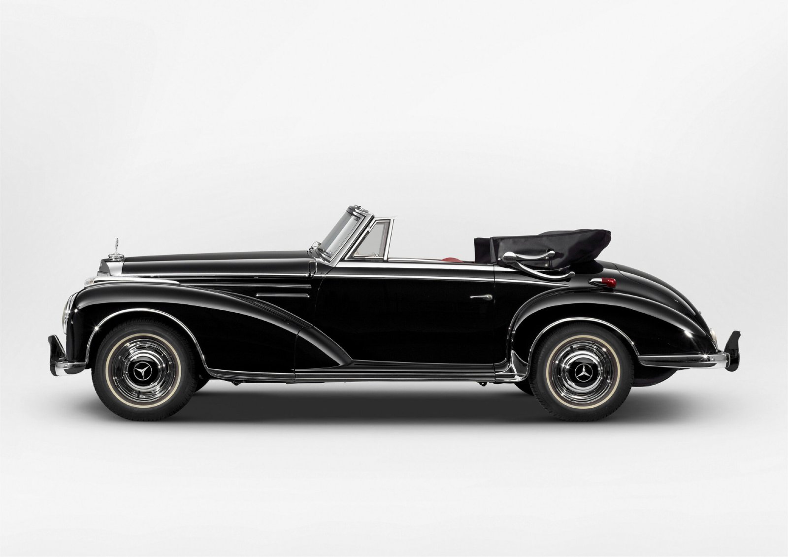 Mercedes-Benz 300 Sc Cabriolet A of Kolaha Collection Vintage Cars
