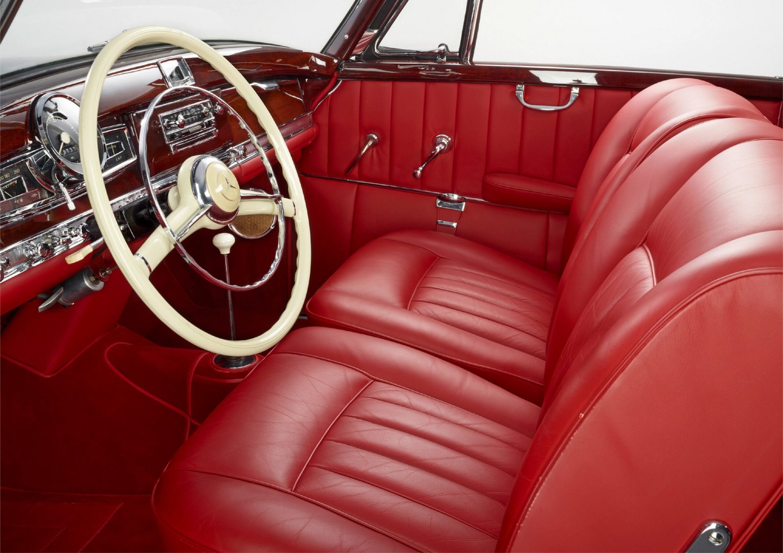 Mercedes-Benz 300 Sc Cabriolet A of Kolaha Collection Vintage Cars