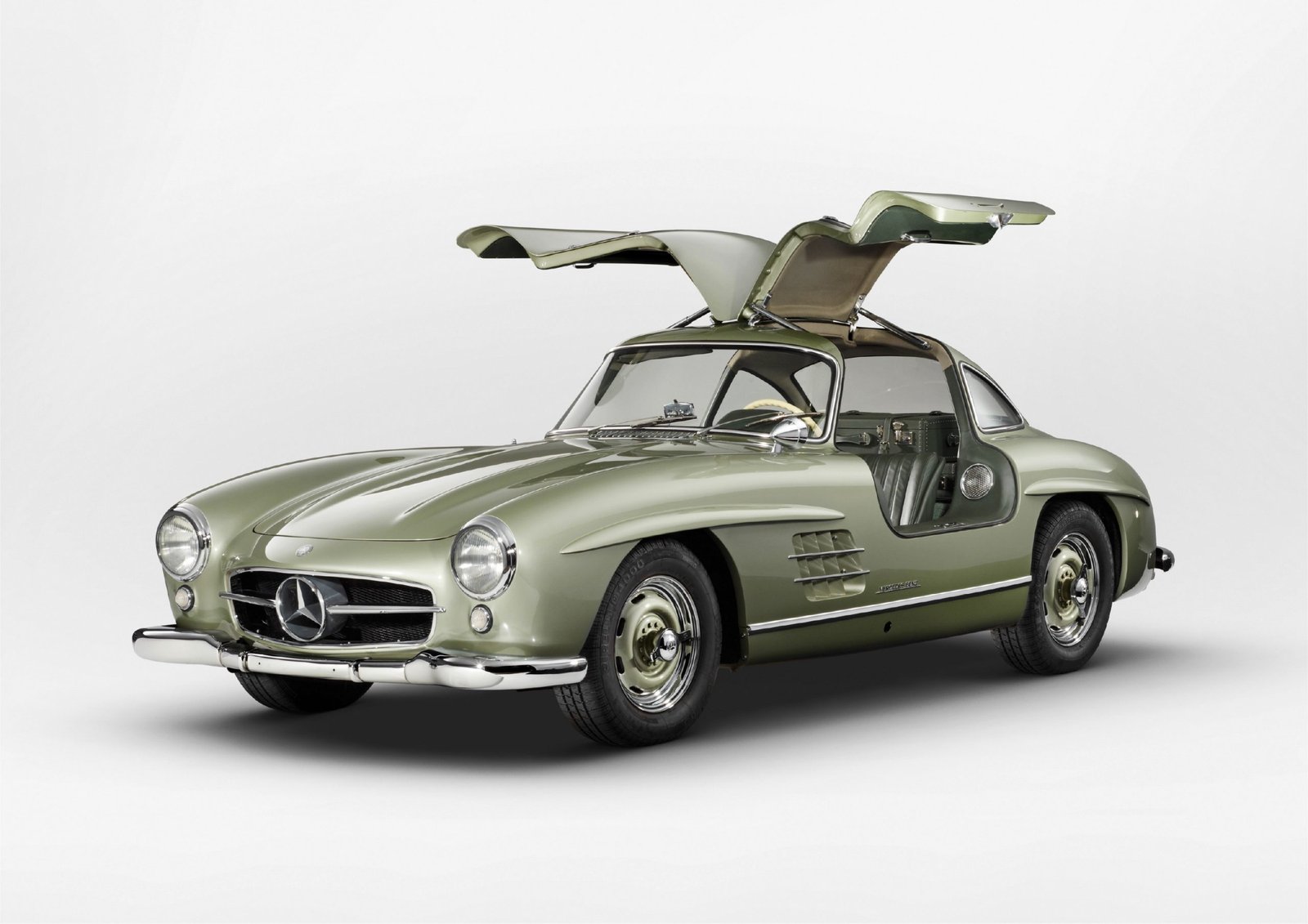 Mercedes-Benz 300 SL Gullwing of Kolaha Collection Vintage Cars