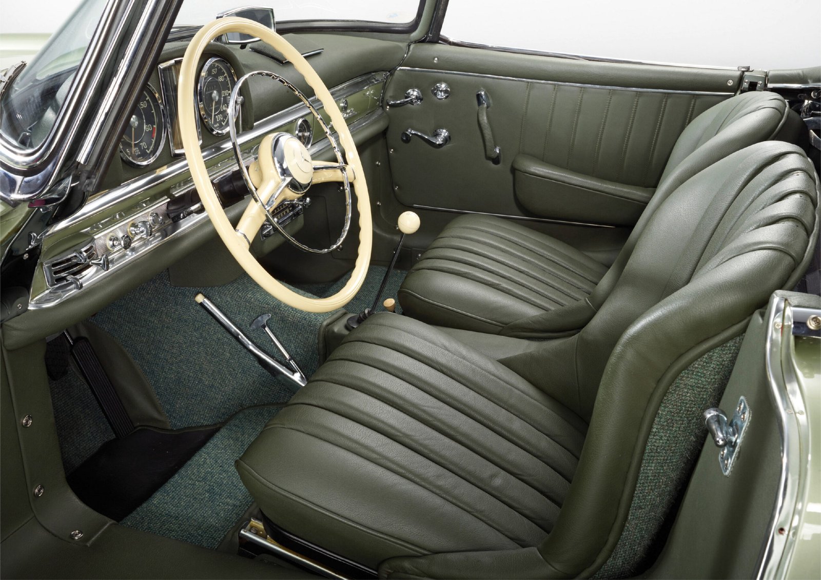 Mercedes-Benz 300 SL Roadster of Kolaha Collection Vintage Cars