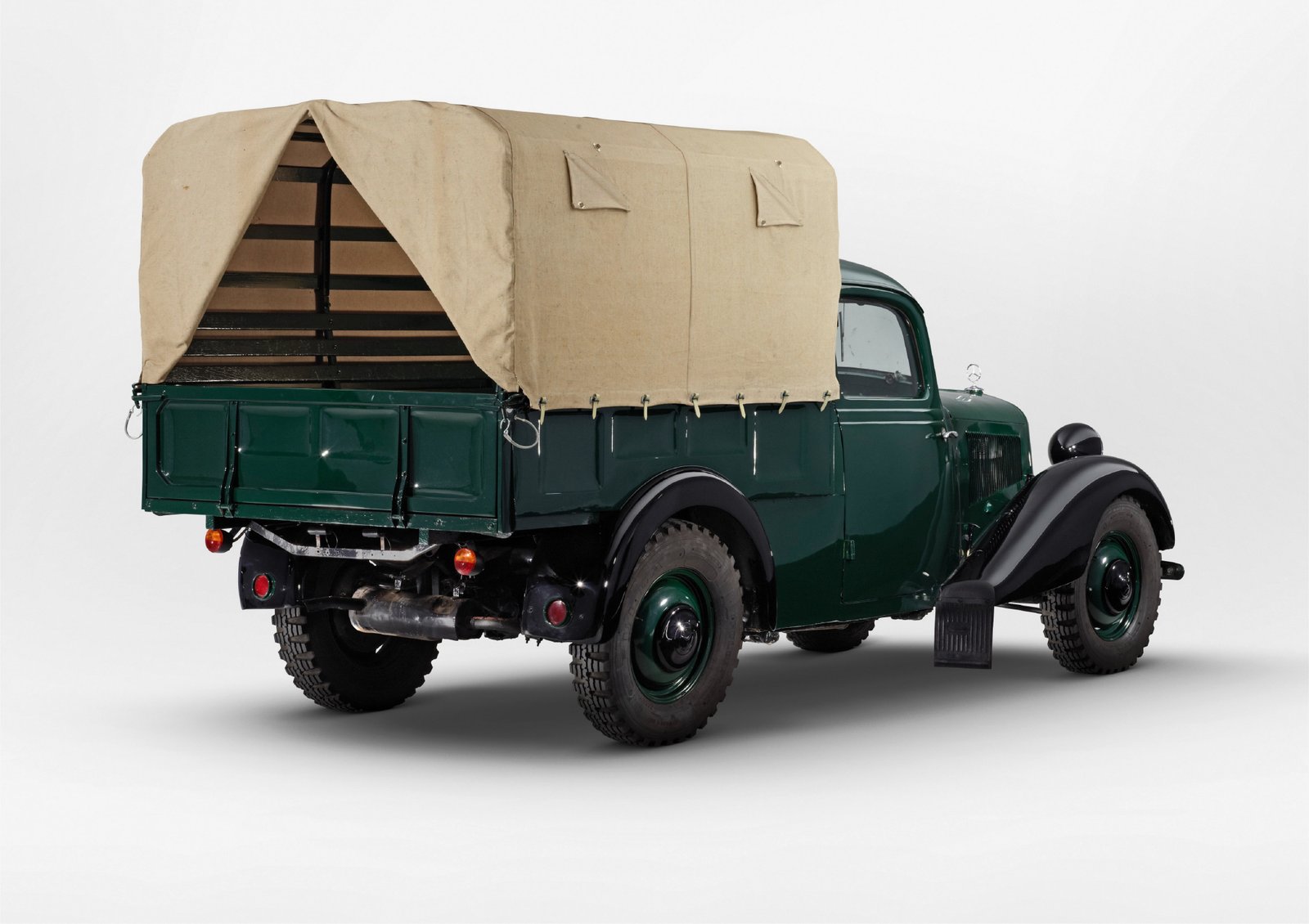 Mercedes-Benz 170 V of Kolaha Collection Vintage Cars