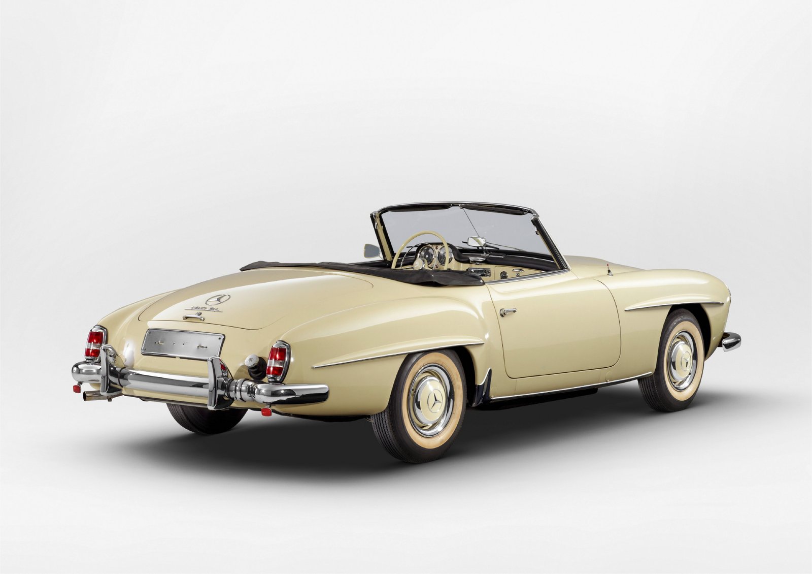 Mercedes-Benz 190 SL of Kolaha Collection Vintage Cars