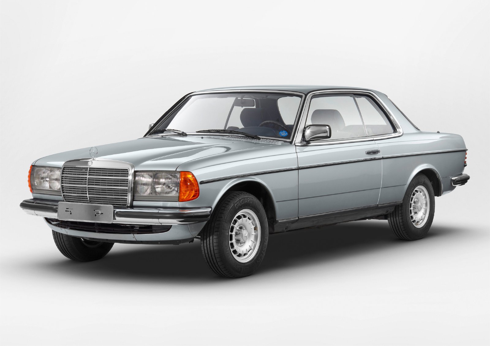 Mercedes-Benz 280 CE of Kolaha Collection Vintage Cars