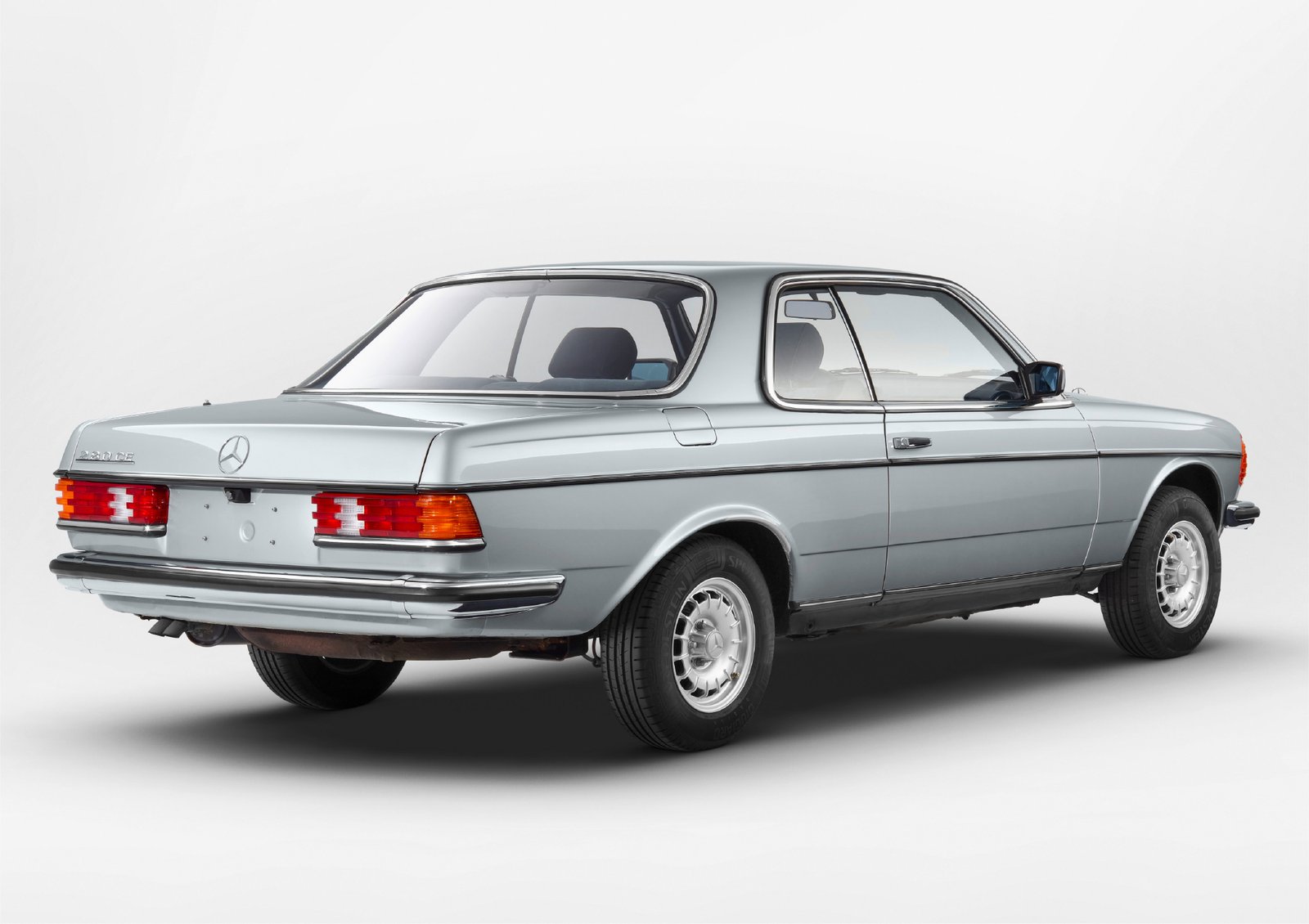 Mercedes-Benz 280 CE of Kolaha Collection Vintage Cars