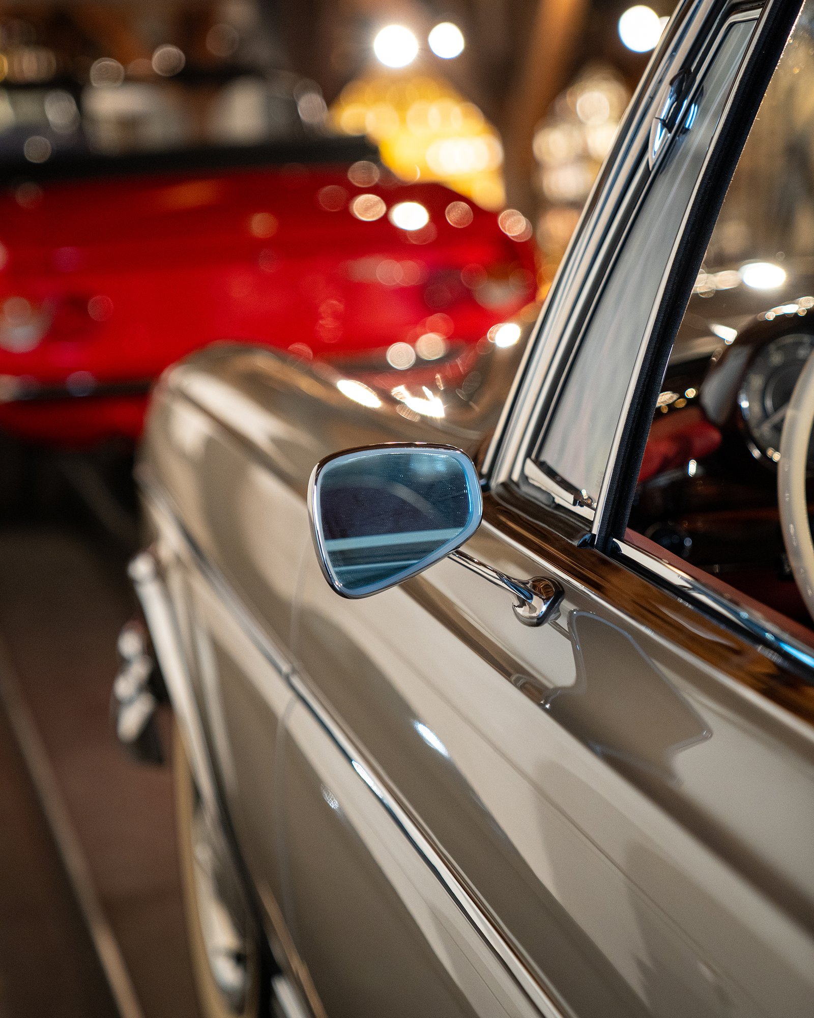 Mercedes-Benz 300 SE of Kolaha Collection Vintage Cars