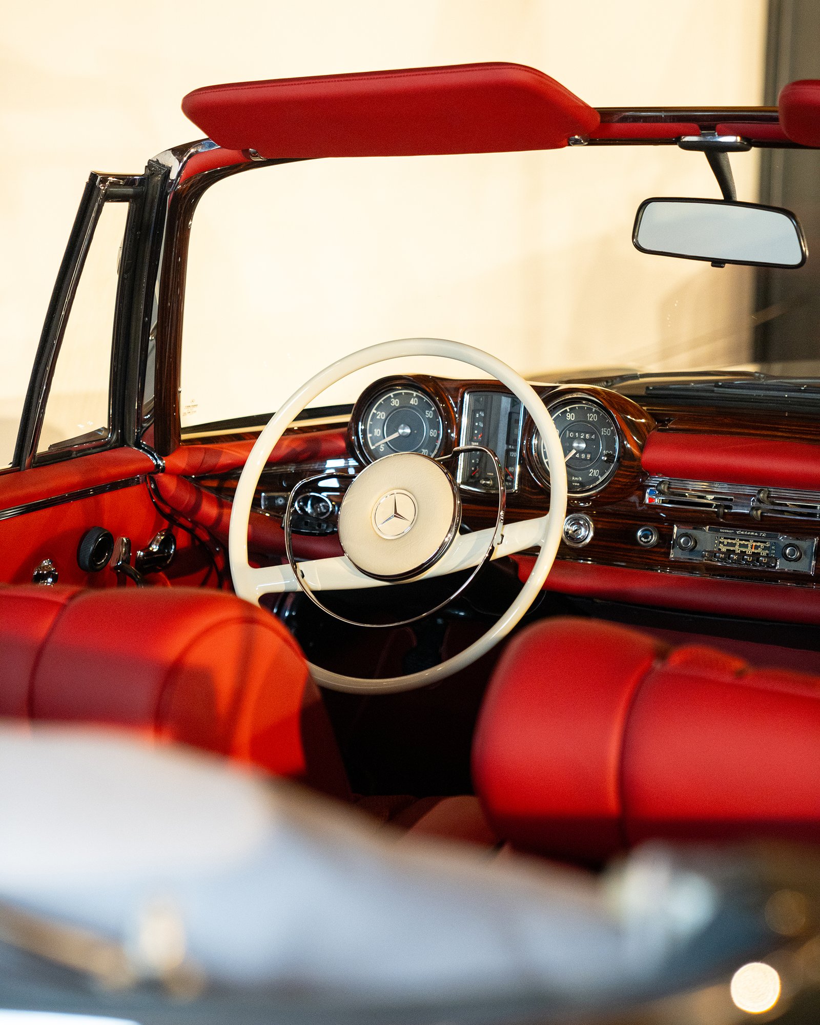 Mercedes-Benz 300 SE of Kolaha Collection Vintage Cars