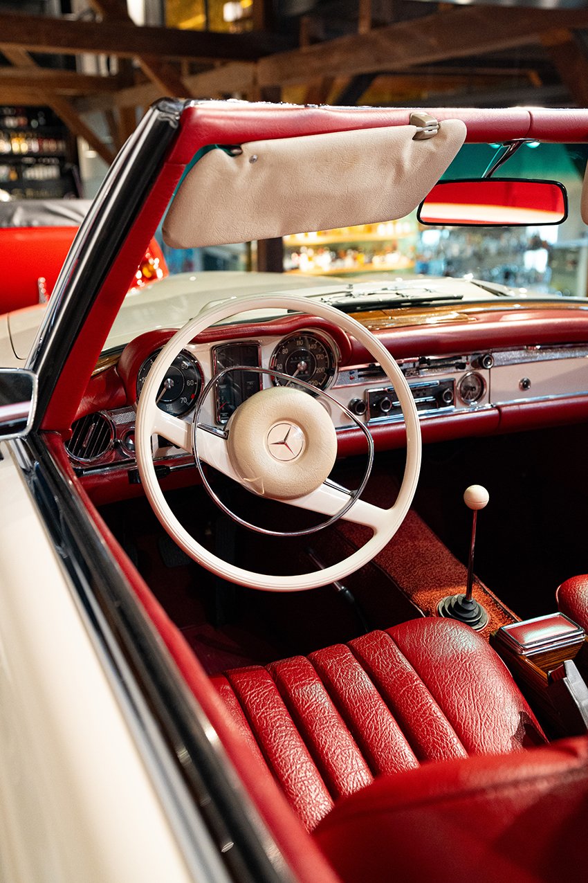 Mercedes-Benz 280 SL of Kolaha Collection Vintage Cars