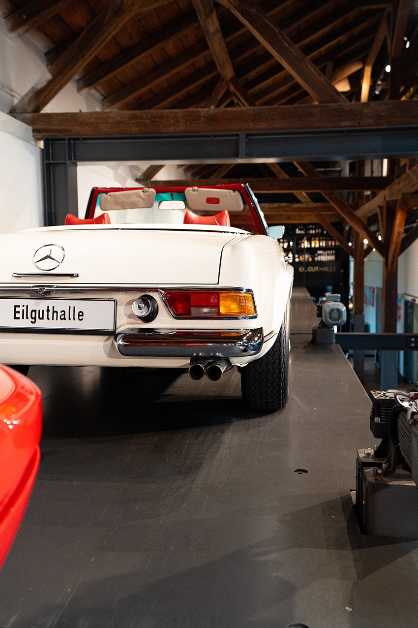 Mercedes-Benz 280 SL of Kolaha Collection Vintage Cars