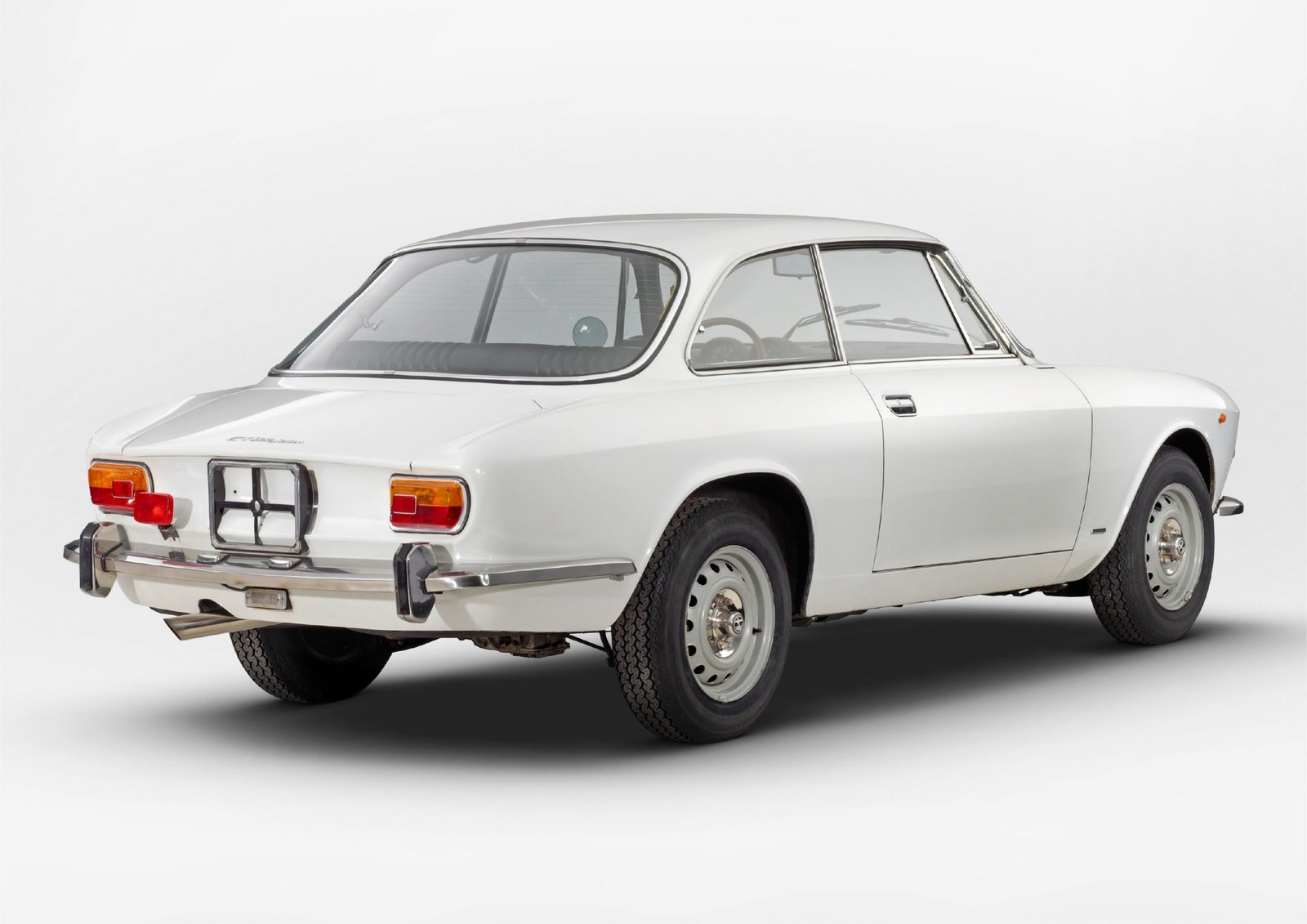 Alfa Romeo 1300 GT of Kolaha Collection Vintage Cars