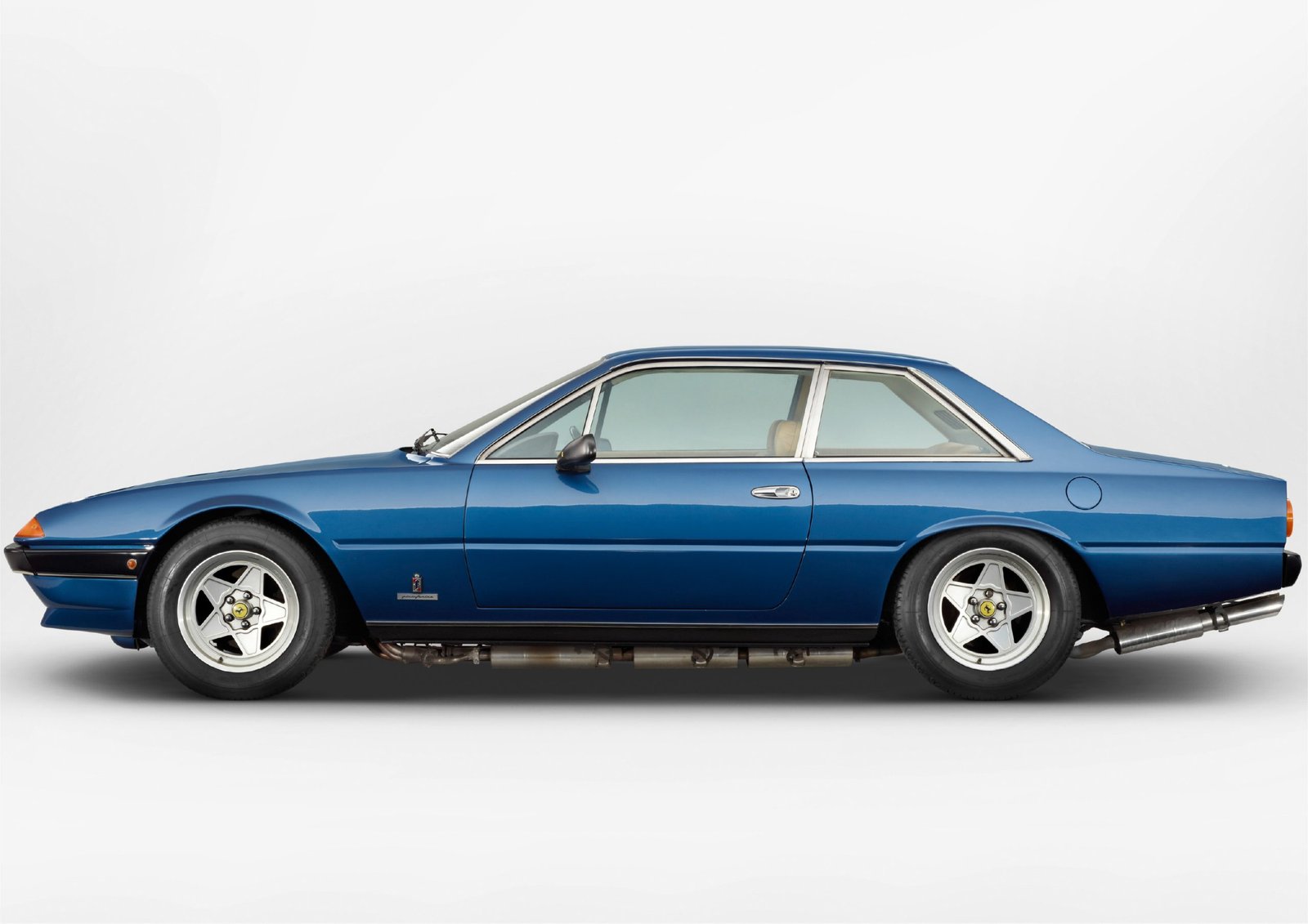 Ferrari 400 i of Kolaha Collection Vintage Cars