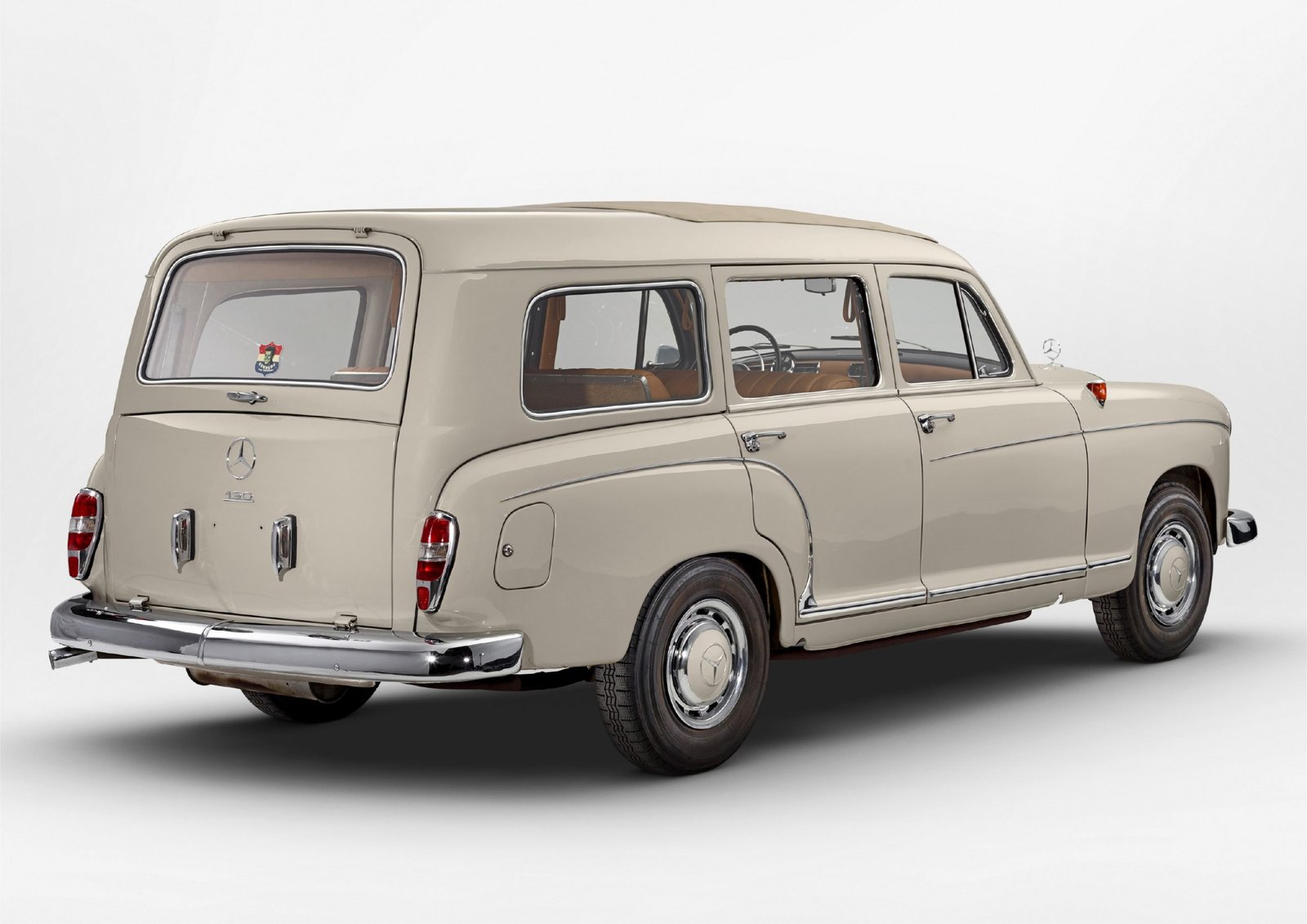 Mercedes-Benz 190b of Kolaha Collection Vintage Cars