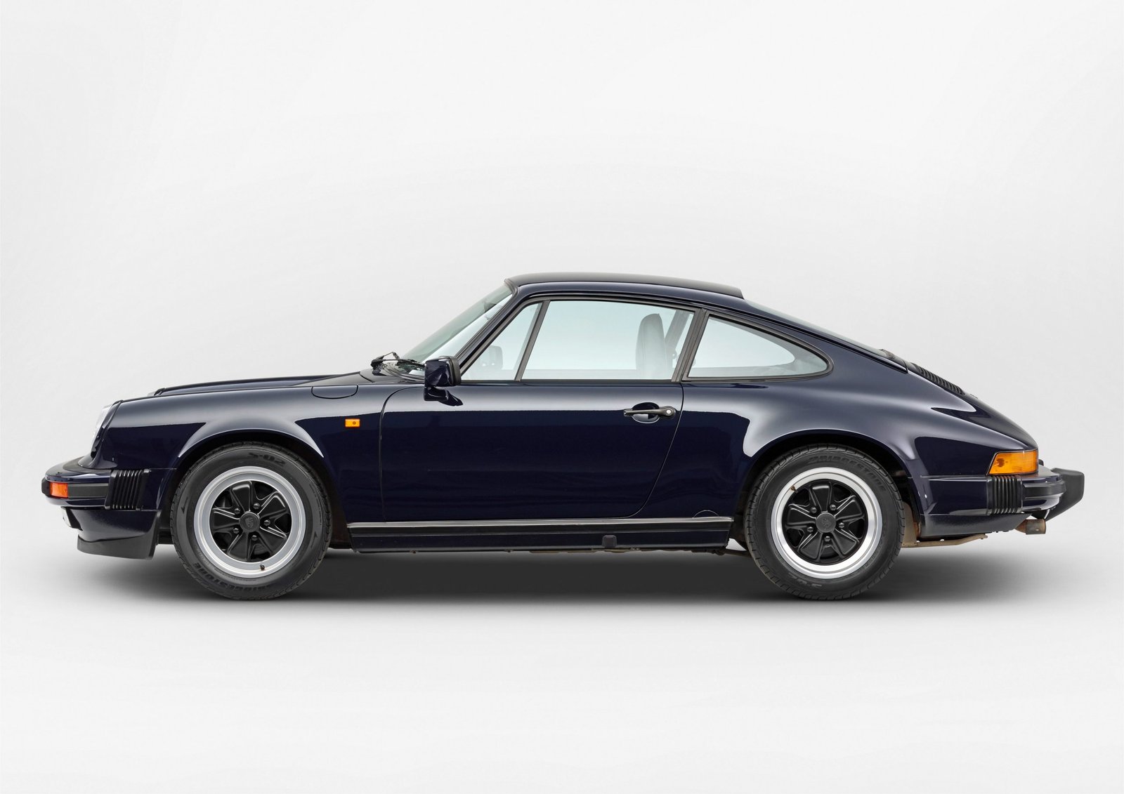 Porsche Carrera 911 of Kolaha Collection Vintage Cars