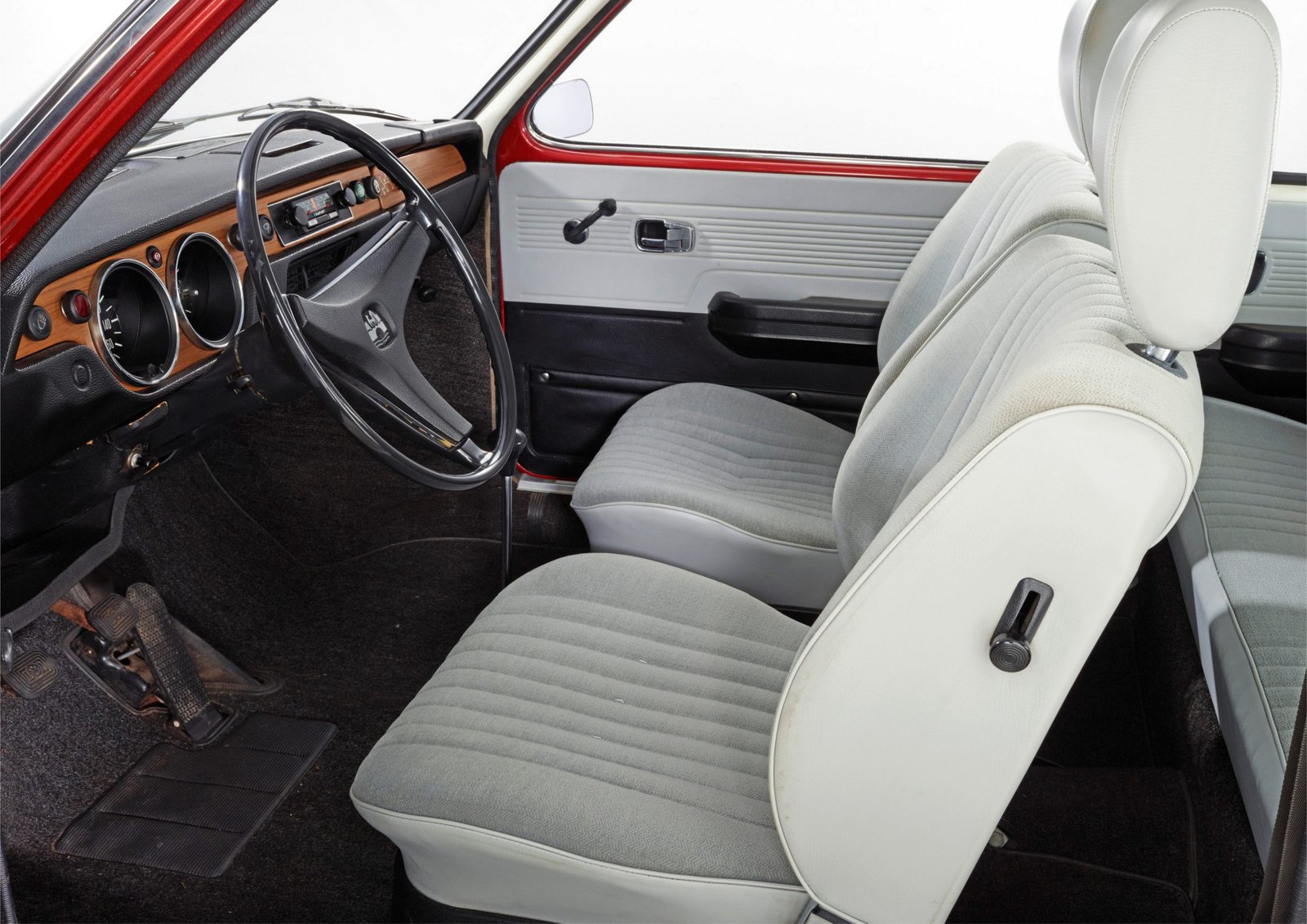 VW 411 LE of Kolaha Collection Vintage Cars